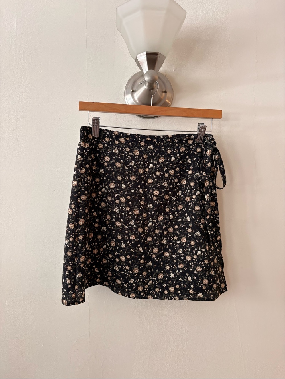 Vintage Floral Tie-Waist A-Line Skirt - Black and Cream